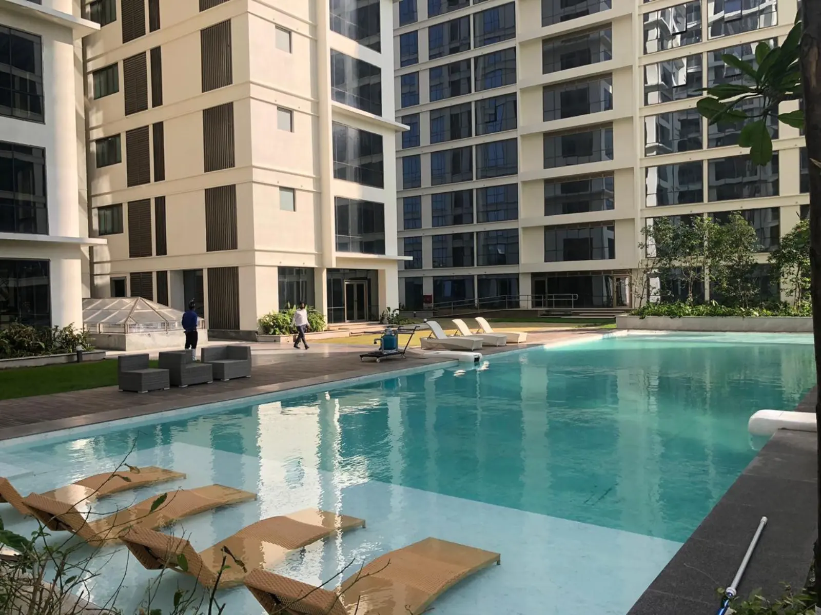 India's First Hanging Pool at Express Avenue, Chennai, built by CreativPools